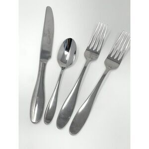 Mikasa HAMILTON Stainless Glossy 2 Forks 8.25” 1 Teaspoon 6.25” 1 Knife 9.5”